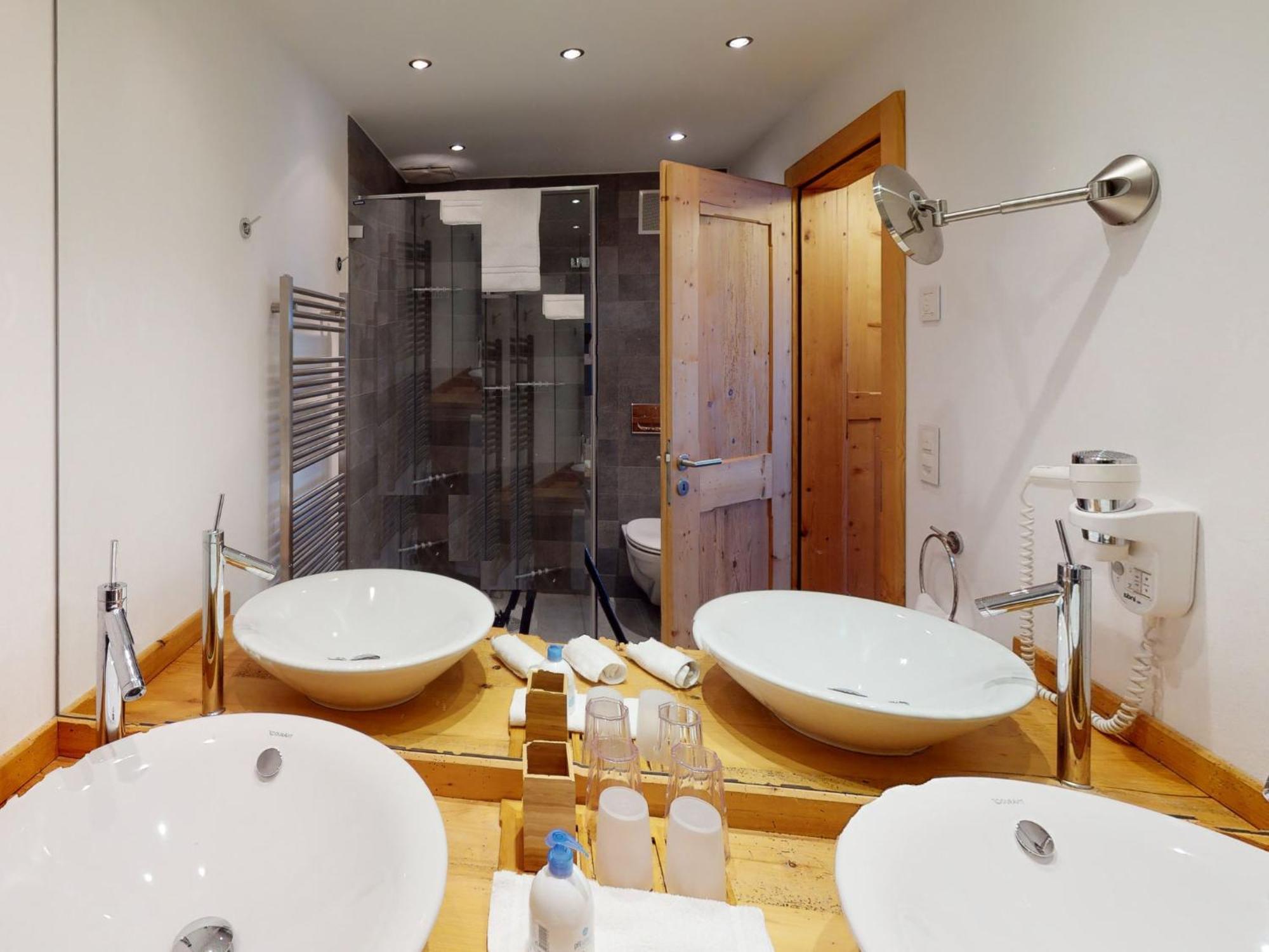 Apartment Haus Whymper Edward Suite By Interhome Zermatt Exterior photo